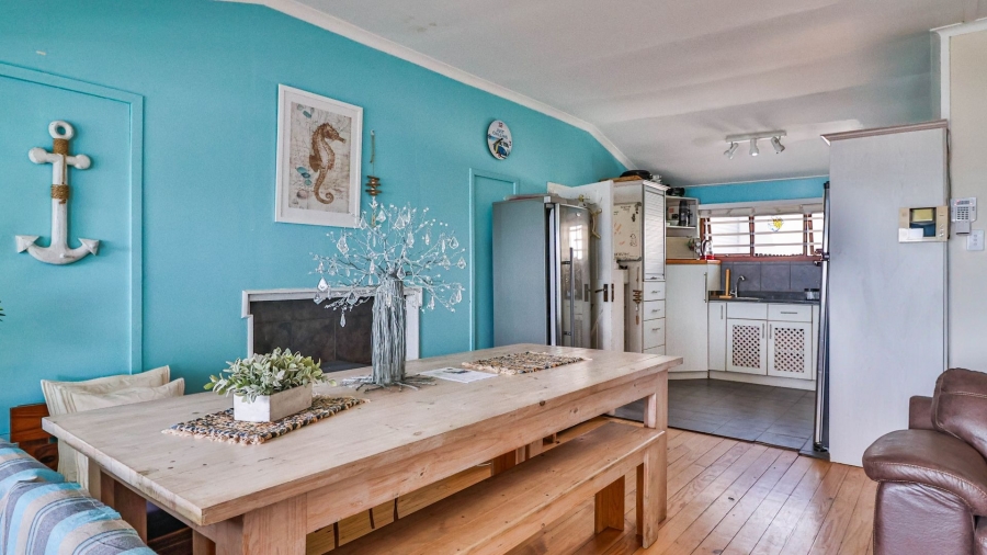 4 Bedroom Property for Sale in Perlemoenbaai Western Cape